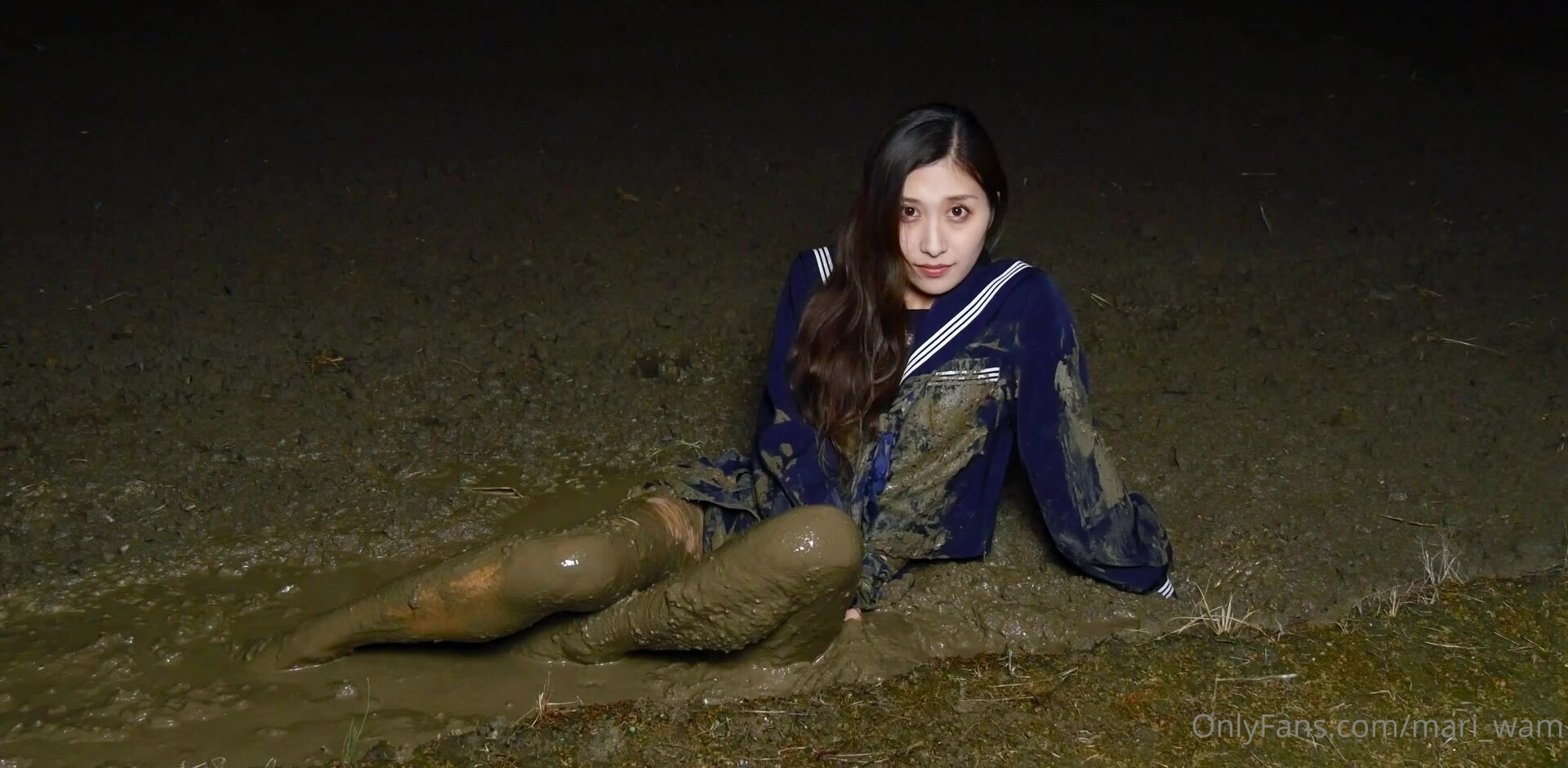 ✨【轻度猎奇】高颜值日本气质素人少妇「mari wam」OF露脸私拍 反差美人妻沉沦精液地狱【第五弹】 (11)