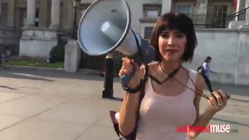 《百度云泄密》多位反差母狗被曝光 (12)