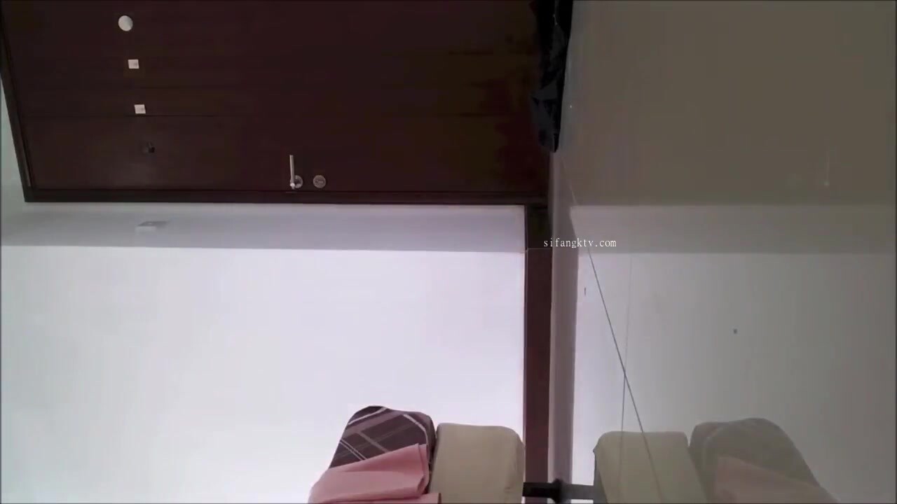 ⚫️⚫️贵在真实！私密模特群高价约拍30多位美女小姐姐试镜，名义上是上镜考核实则暗中偸拍她们换衣和洗澡 (24)