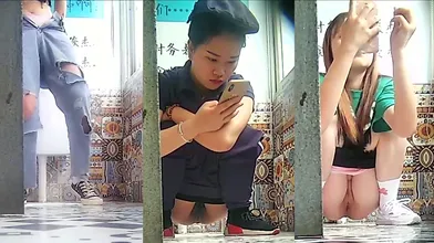 老式筒子楼全景偷拍多位美女少妇嘘嘘各种美鲍完美呈现 (4)