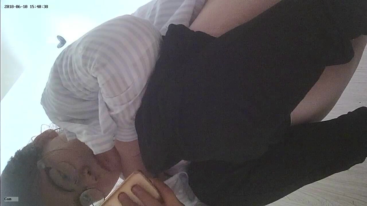胖女孩 大专女厕全景偷拍众多的学妹前来嘘嘘各种美鲍轮番呈现 (4)