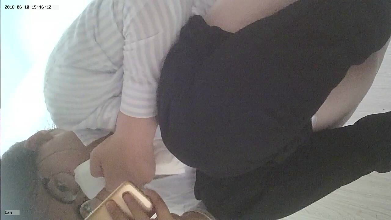 胖女孩 大专女厕全景偷拍众多的学妹前来嘘嘘各种美鲍轮番呈现 (6)