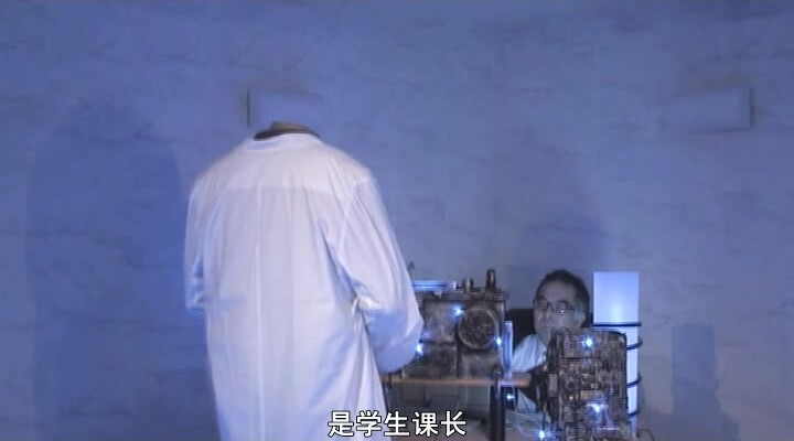 女佣机器人VS男招待机器人军团
