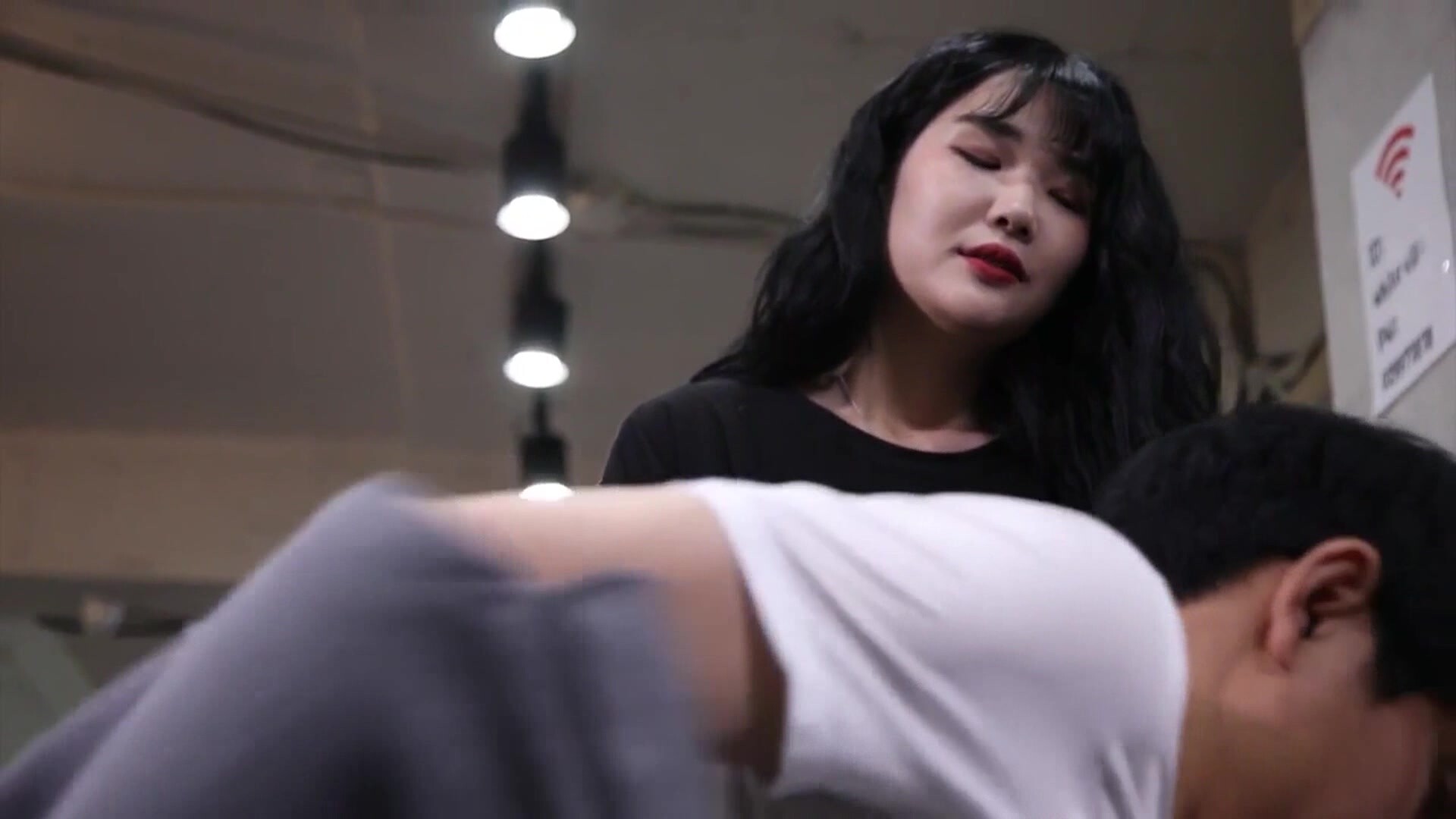 火辣辣的美容院