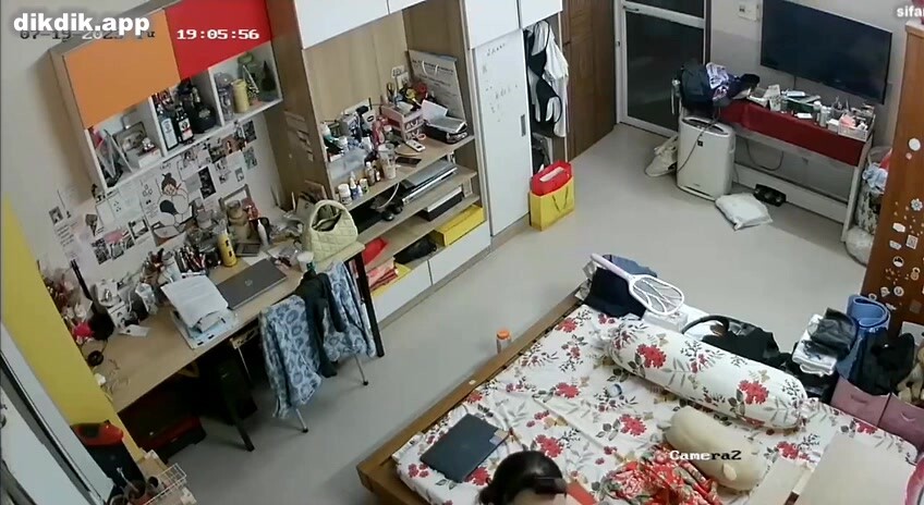 【 破解摄像头】家庭宿舍 走光露点换衣服合集 (8)