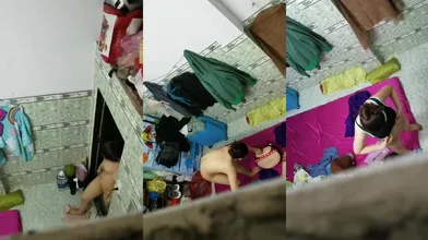 【 家庭洗澡偷拍】翻墙爬窗摆拍 多位小姐姐洗澡换衣服 (17)