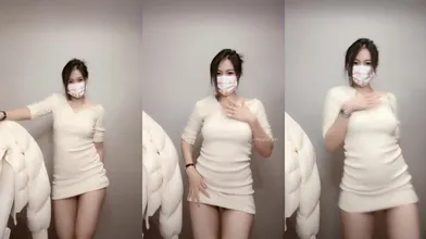 ❣️推荐❣️抖音擦边主播【小阿姨A】会议擦边舞74V，小尺度，微露 (46)