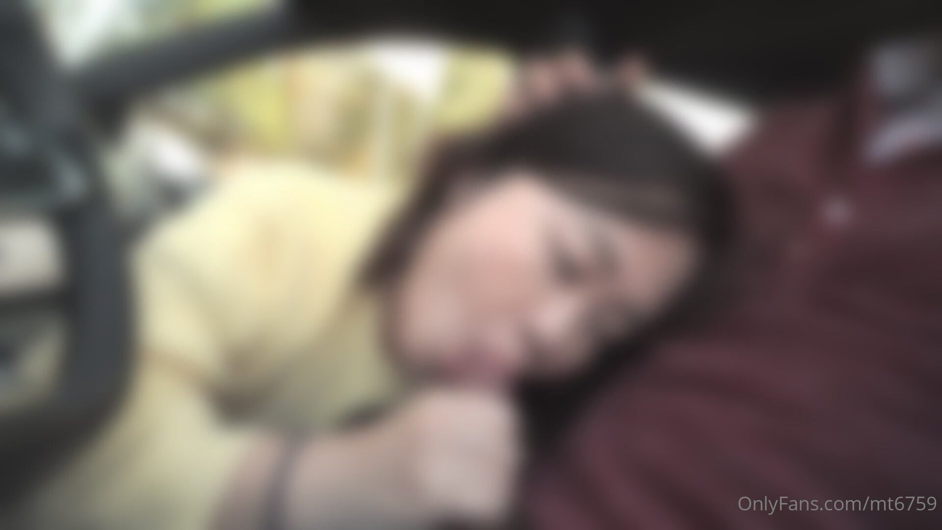 最新2024极品反差淫妻！肥鲍眼镜良家少妇【米菈】私拍④，野战居家各种性爱露出无套中出内射 (12)