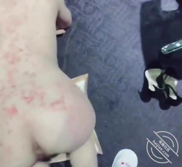 混剪朋友与已婚爆乳少妇滴蜡sm逼逼很漂亮