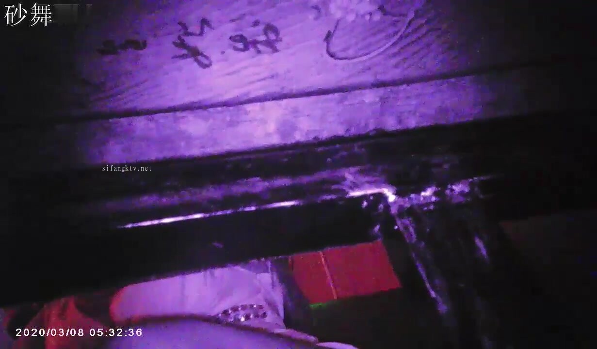 《昆明砂舞》到舞厅还有什么不好意思的直接开摸开干 (30)