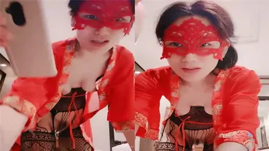 连身网袜大奶骚妇和洋老公激情啪啪