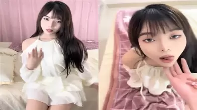 清纯妹妹带闺蜜下海00后清纯小妹道具调教-5