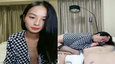 网袜苗窕贫乳御姐淫声荡语撩骚互动道具玩弄无毛骚逼