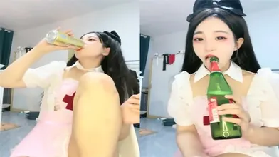 火爆人气学妹酒后被干乔宝种草莓无套啪道具自慰