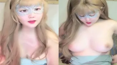 瑜伽馨儿学生妹在宿舍跳蛋道具自慰