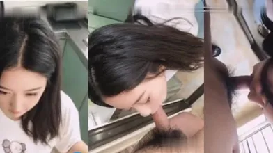 可爱女友爱吃鸡在厨房做饭做一半就来吃男友的棒棒