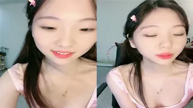 甜美的校花女神