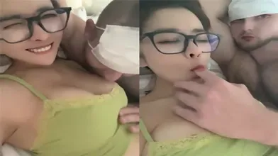 健身小骚货勾搭老外回房间激情操逼