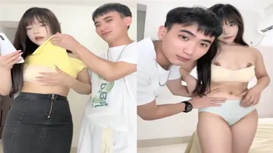 清纯妹妹带闺蜜下海00后清纯小妹道具调教-3