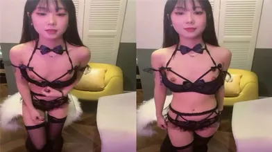 黑丝苗窕贫乳骚货口交狼友鸡巴上位坐骑操逼_