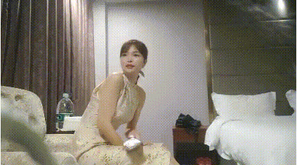 大高个长腿美女你要闭着眼睛舔鸡吧快进来好有劲下面好多水好喜欢好久没这么快乐了性格温柔没想到床上这么骚呻吟好听.mp4