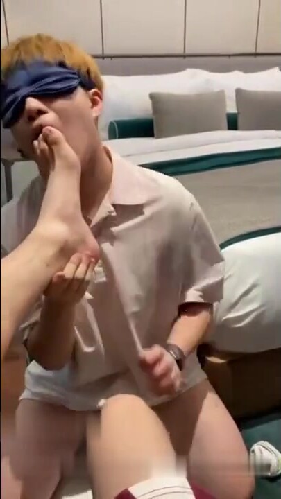 网黄动感光波约玩天菜腹筋白皮高中小狼狗(推荐)