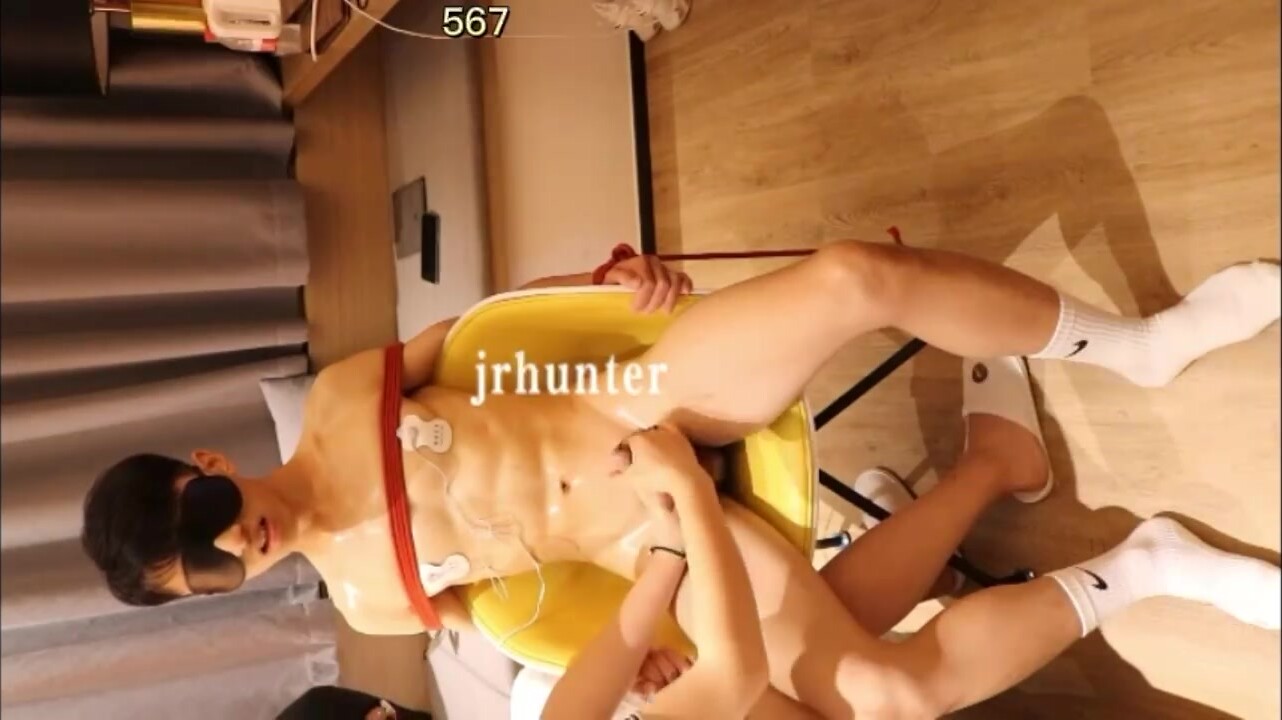 虐玩天菜奶狗学生,控射吹潮尿失禁