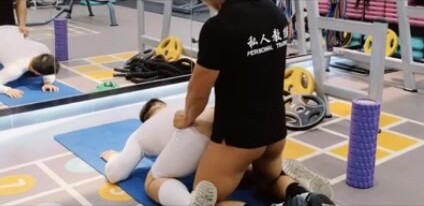 性瘾小狼健身房打炮(独家视频) 完整版