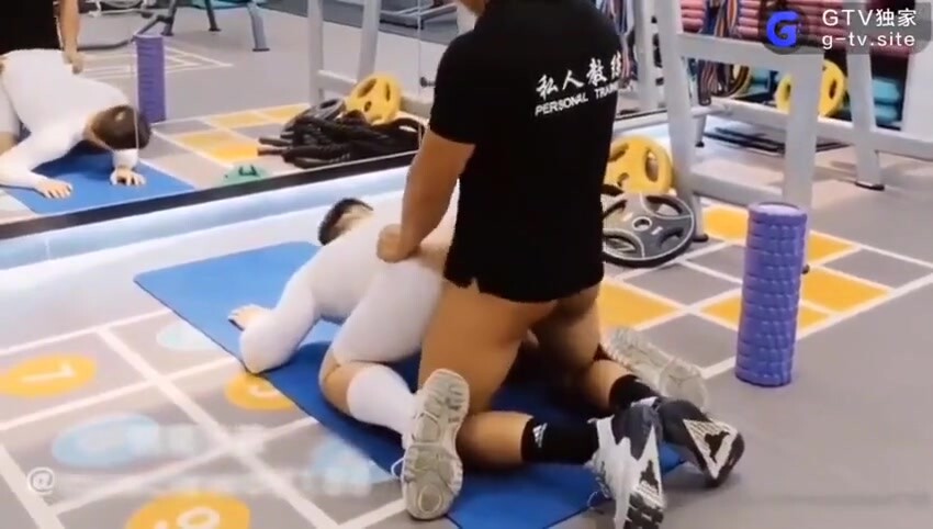 教练你在干什么！？不要呀！教练