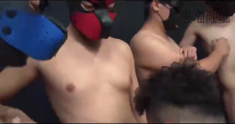 【上集】鲜肉参加大屌肌肉派对