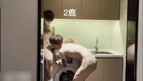 【完整版】最新2鹿联名北京02年的高富帅,无套过瘾粗口猛打桩