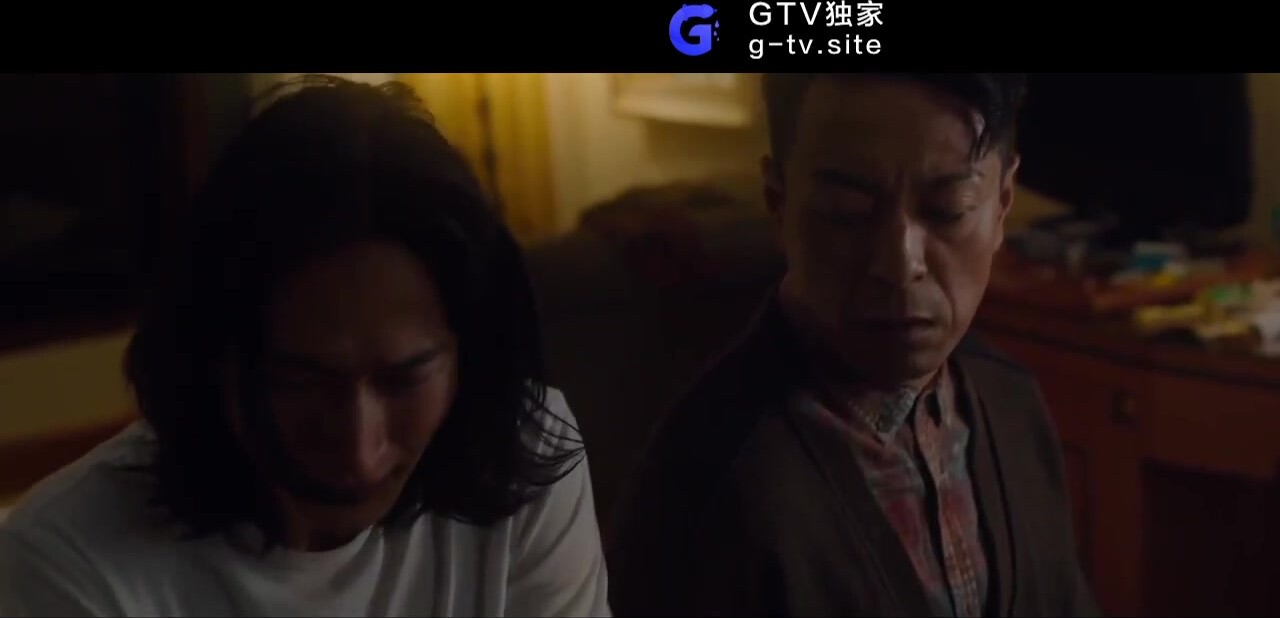 【赤蜡角到天水围是我爱你最佳距离】两个男人中学时因为距离太近导致毕业之后逃得远远