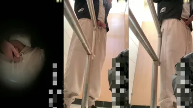 偷拍  天菜大鸡直男医院公厕取精