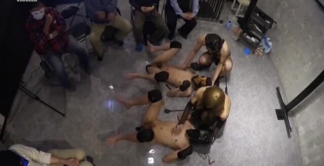 (一集) 【现场调教节目五】宠物奴隶调教