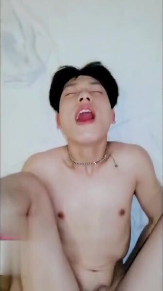 [完整版] 白嫩可爱小骚狗撅起屁股扭动渴望被满足