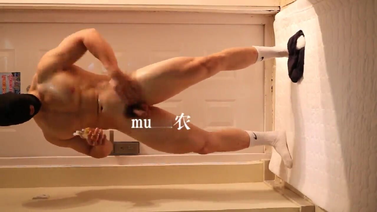 好威猛的体育生胸肌真大,喷出的精液也很猛~