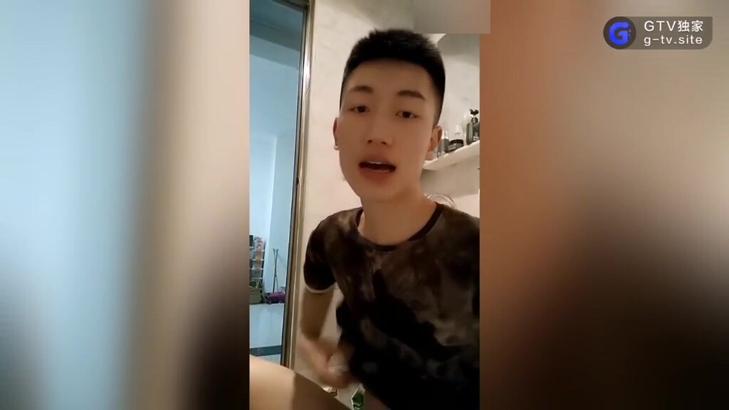 性感帅哥直播露屁股