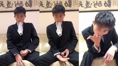 正装白领小哥飞机有射