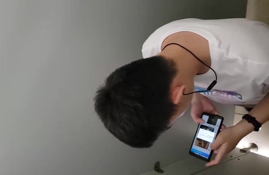 宿舍楼厕所蹲守泄欲同学第七十二弹
