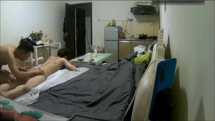 真实勾引 清晰对话 以按摩为名勾引到190超帅直男帅哥 让他爱上操男人比操女人还爽 直接内射满逼精液