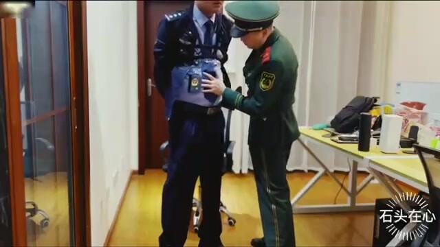 石头在心作品 武警迷晕警察小哥捆绑强制玩射