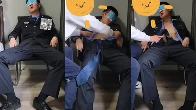 强撸帅气天菜警察,被边缘到哭