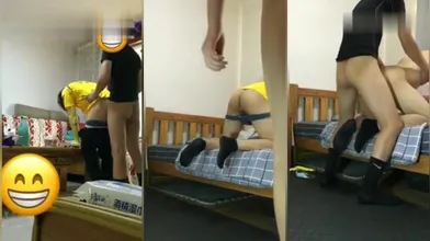(下) 勾搭美团外卖真实对话_中途老婆打电话来,边接听边被干