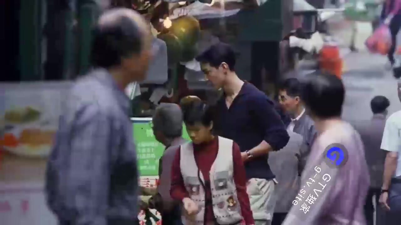 【美少年之恋】倚仗年轻和出众外形,十分自负与玩世不恭,认为同不同男人之间是...