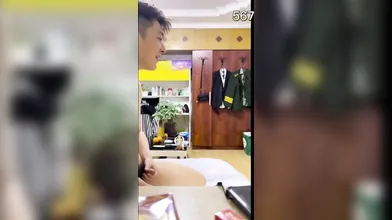 【推荐1_3】金诱玩直男弟弟,手把手教他如何操男人内射