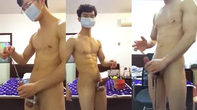 小哥哥直播,用各种道具插自己的鸡鸡