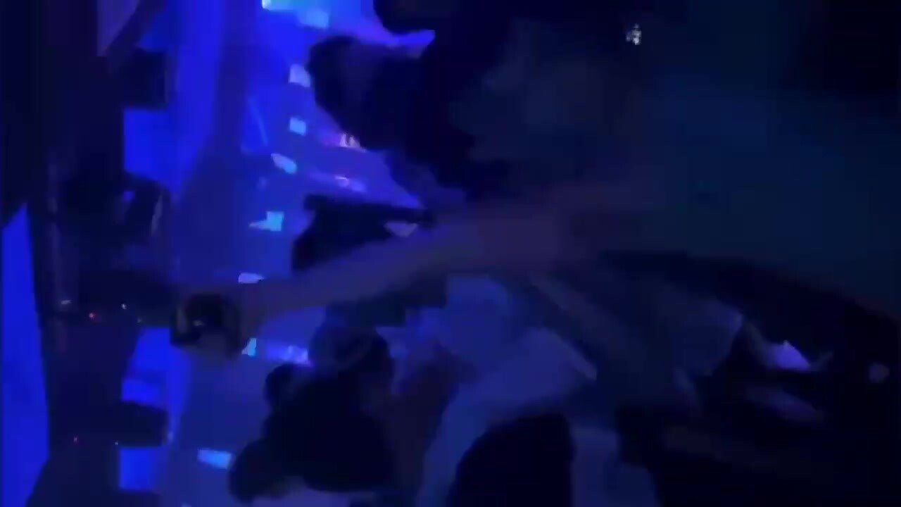 国庆酒吧基情现场嗨玩