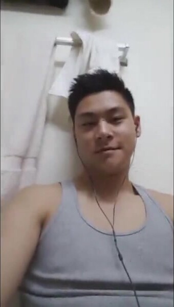 [福利版] 肌肉体育生周末在家对着女记者自嗨