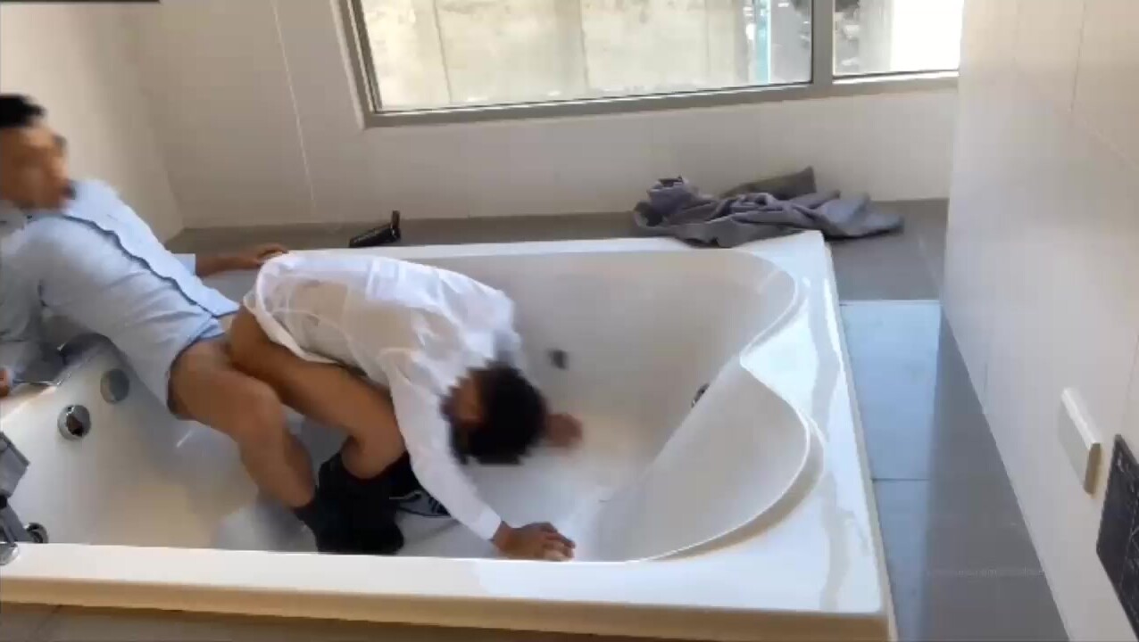 【正装系列】正装社畜浴缸里和领导交流工作
