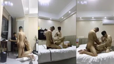 山东浩浩 三人行破雏18岁长腿正装帅-下